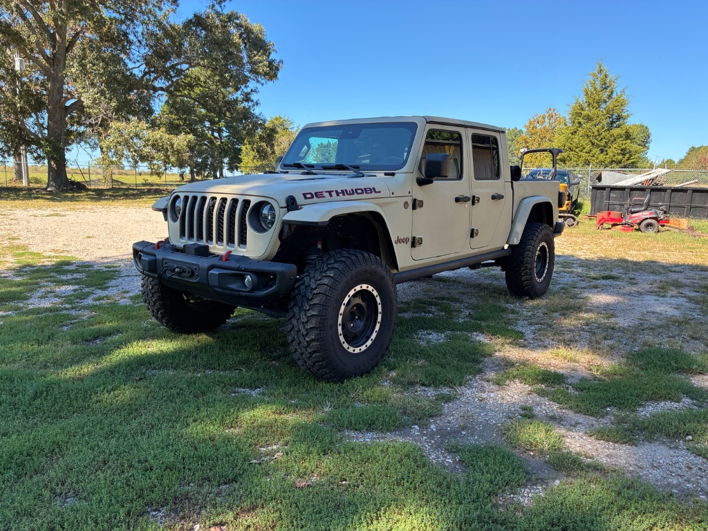 2021 Jeep Gladiator - $39,999