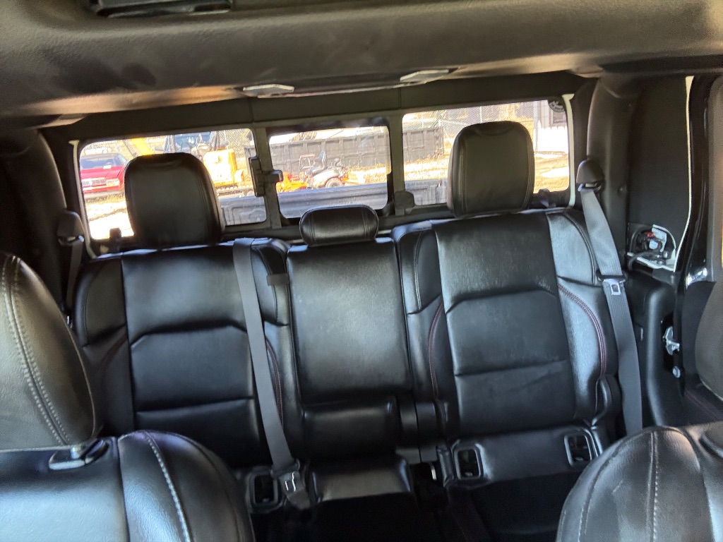 2021 Jeep Gladiator - $39,999