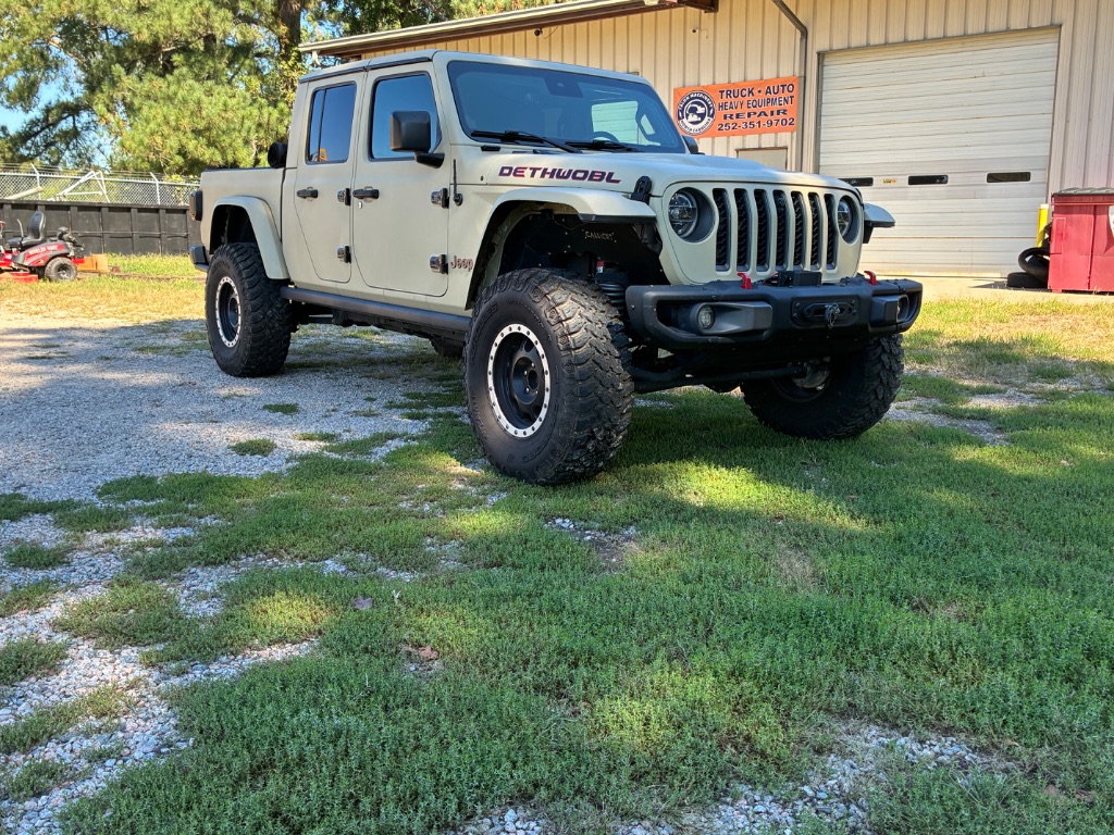 2021 Jeep Gladiator - $39,999