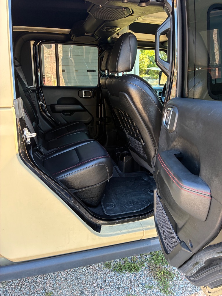 2021 Jeep Gladiator - $39,999