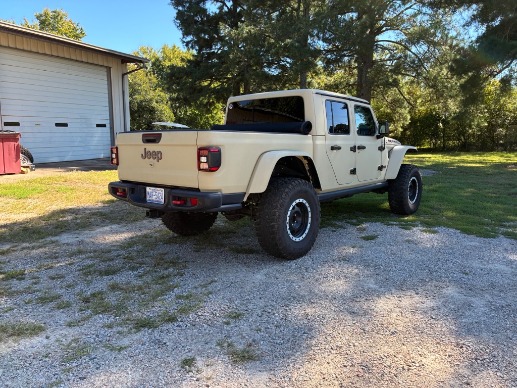 2021 Jeep Gladiator - $39,999