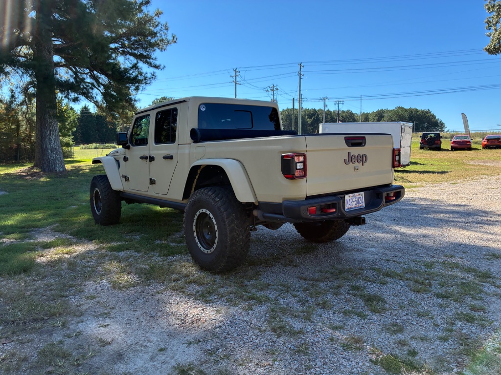 2021 Jeep Gladiator - $39,999