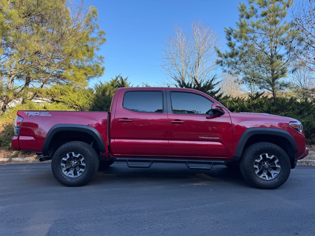 2022 Toyota Tacoma TRD Offroad photo