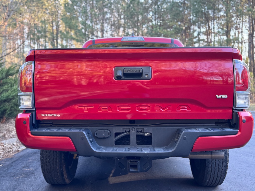 2022 Toyota Tacoma TRD Offroad photo