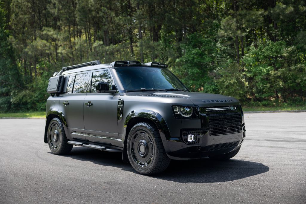 2025 Land Rover Defender 110 P400 X-Dynamic SE
