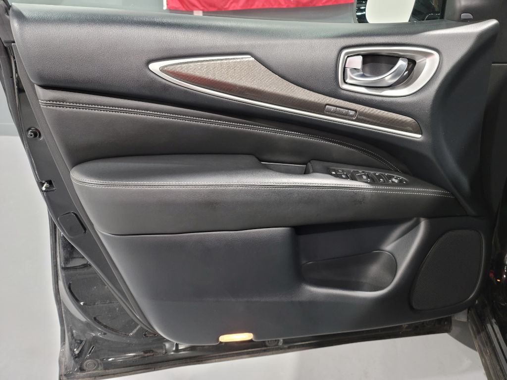 2019 Infiniti QX60 Luxe photo