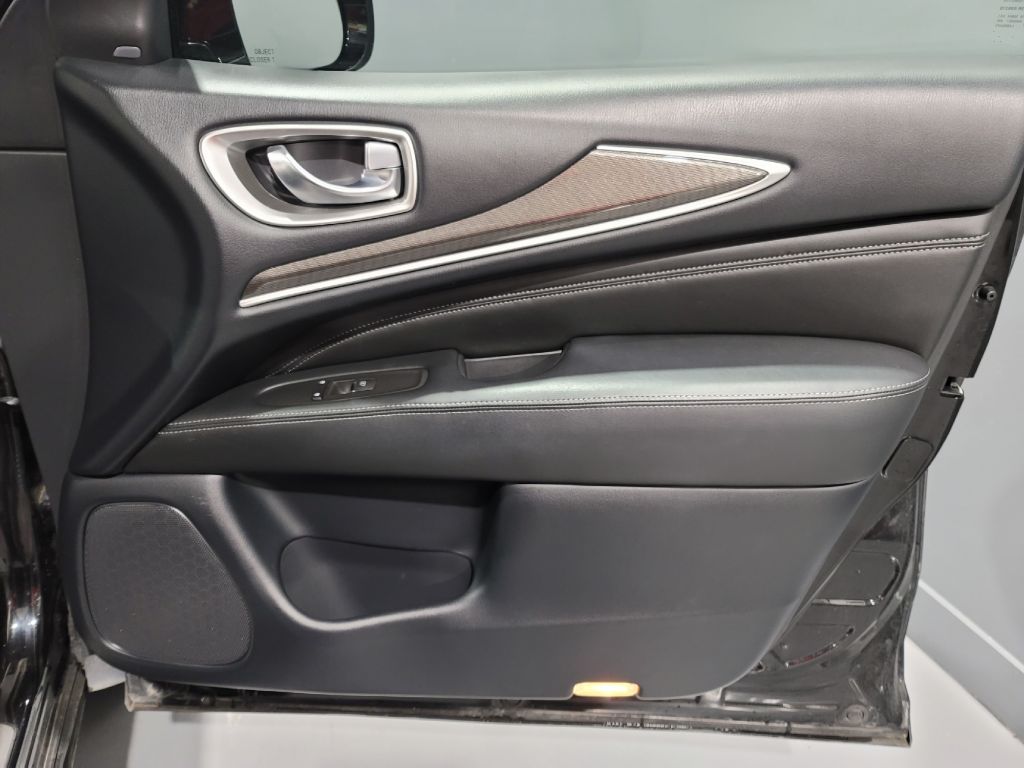 2019 Infiniti QX60 Luxe photo