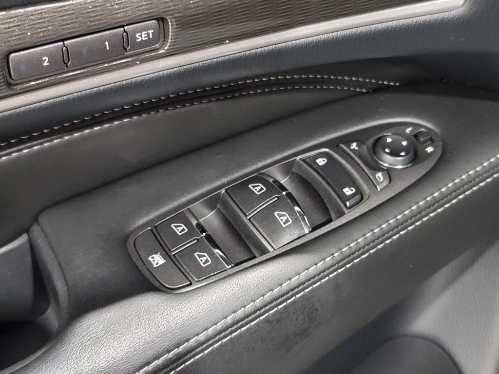 2019 Infiniti QX60 Luxe photo
