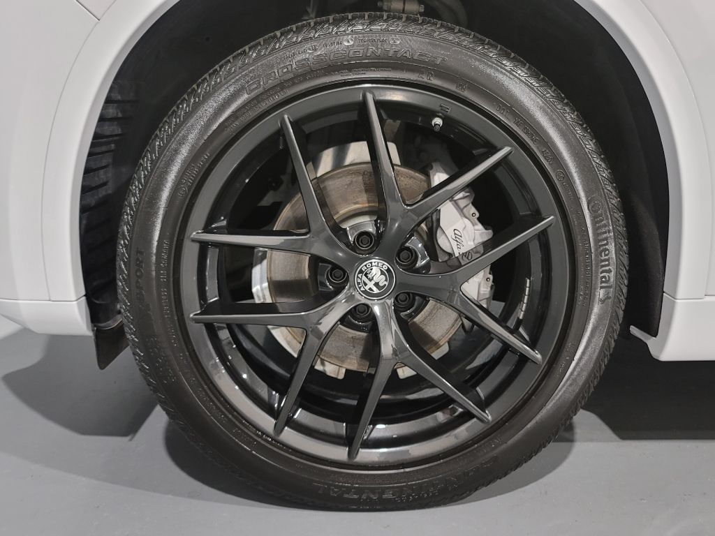 2021 Alfa Romeo Stelvio - $26,595