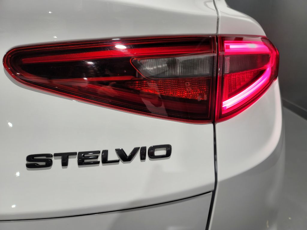2021 Alfa Romeo Stelvio - $26,595