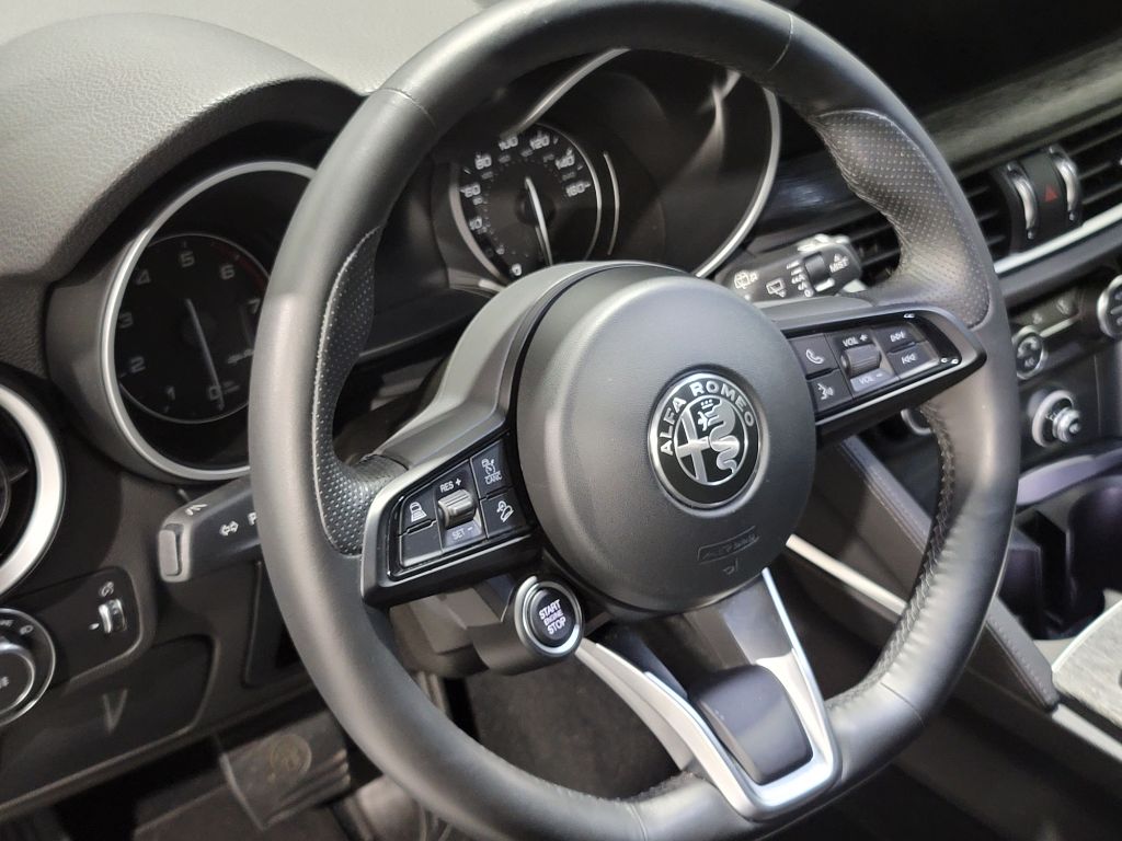 2021 Alfa Romeo Stelvio - $26,595