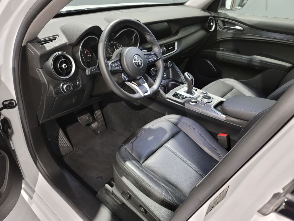 2021 Alfa Romeo Stelvio - $26,595