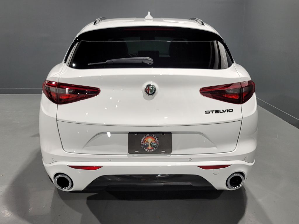 2021 Alfa Romeo Stelvio - $26,595