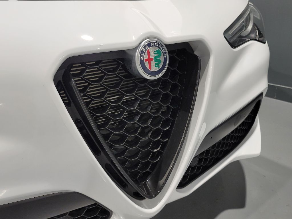 2021 Alfa Romeo Stelvio - $26,595