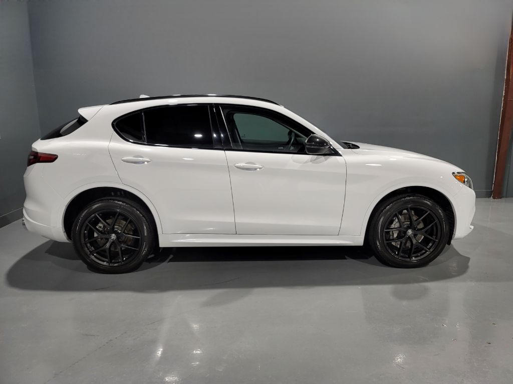 2021 Alfa Romeo Stelvio - $26,595