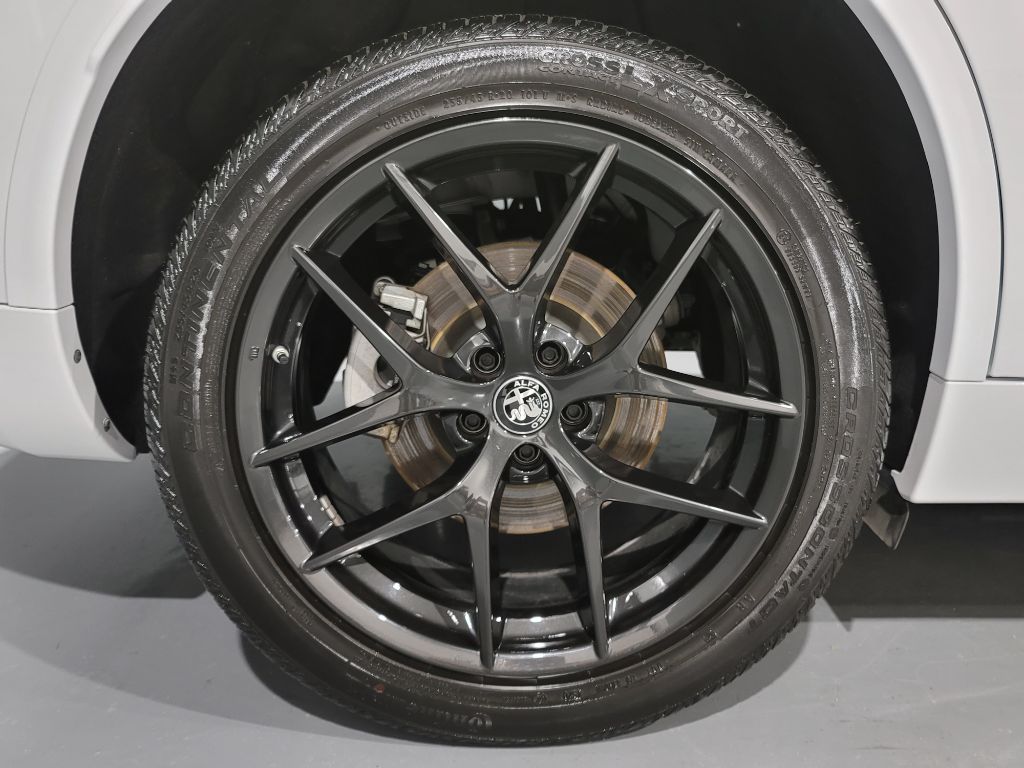 2021 Alfa Romeo Stelvio - $26,595