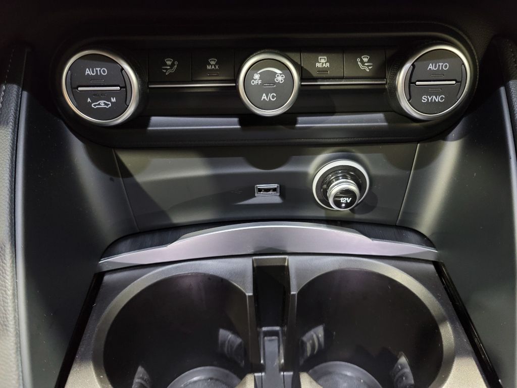 2021 Alfa Romeo Stelvio - $26,595