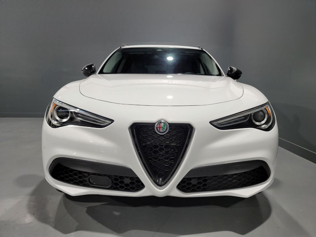 2021 Alfa Romeo Stelvio - $26,595