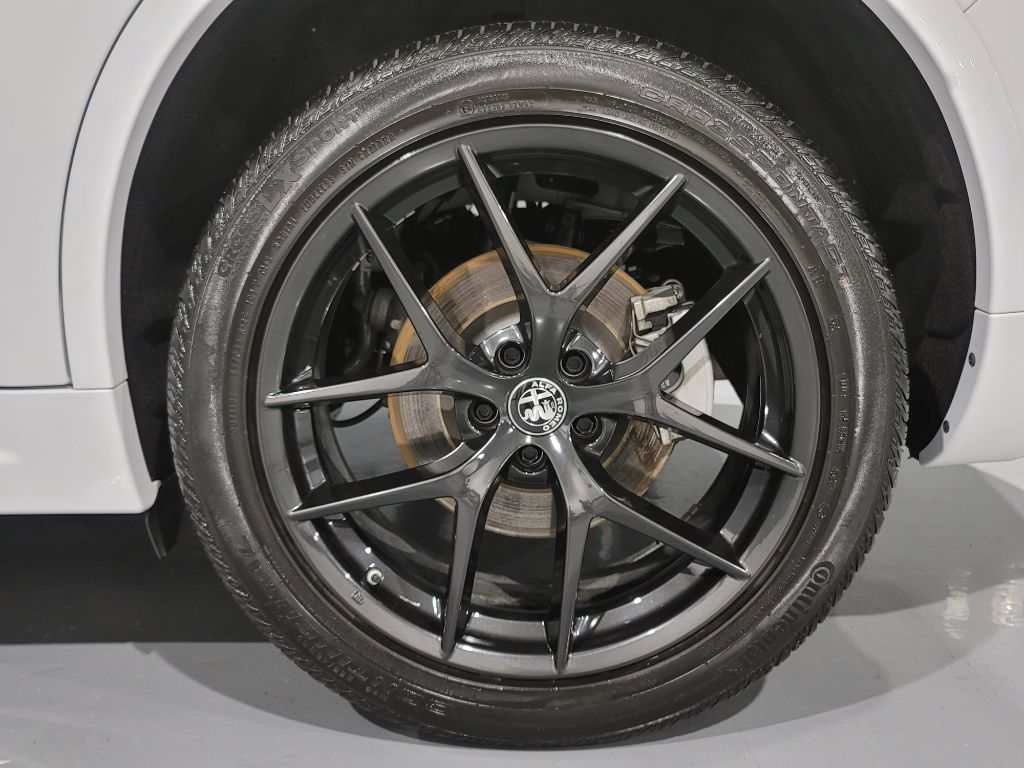 2021 Alfa Romeo Stelvio - $26,595