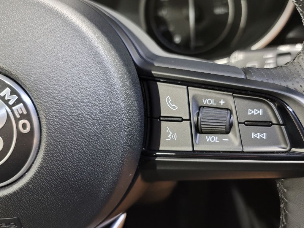 2021 Alfa Romeo Stelvio - $26,595