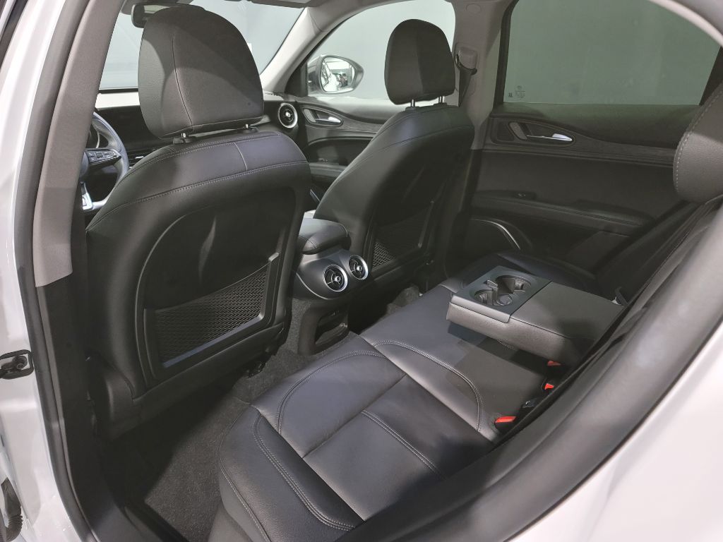 2021 Alfa Romeo Stelvio - $26,595