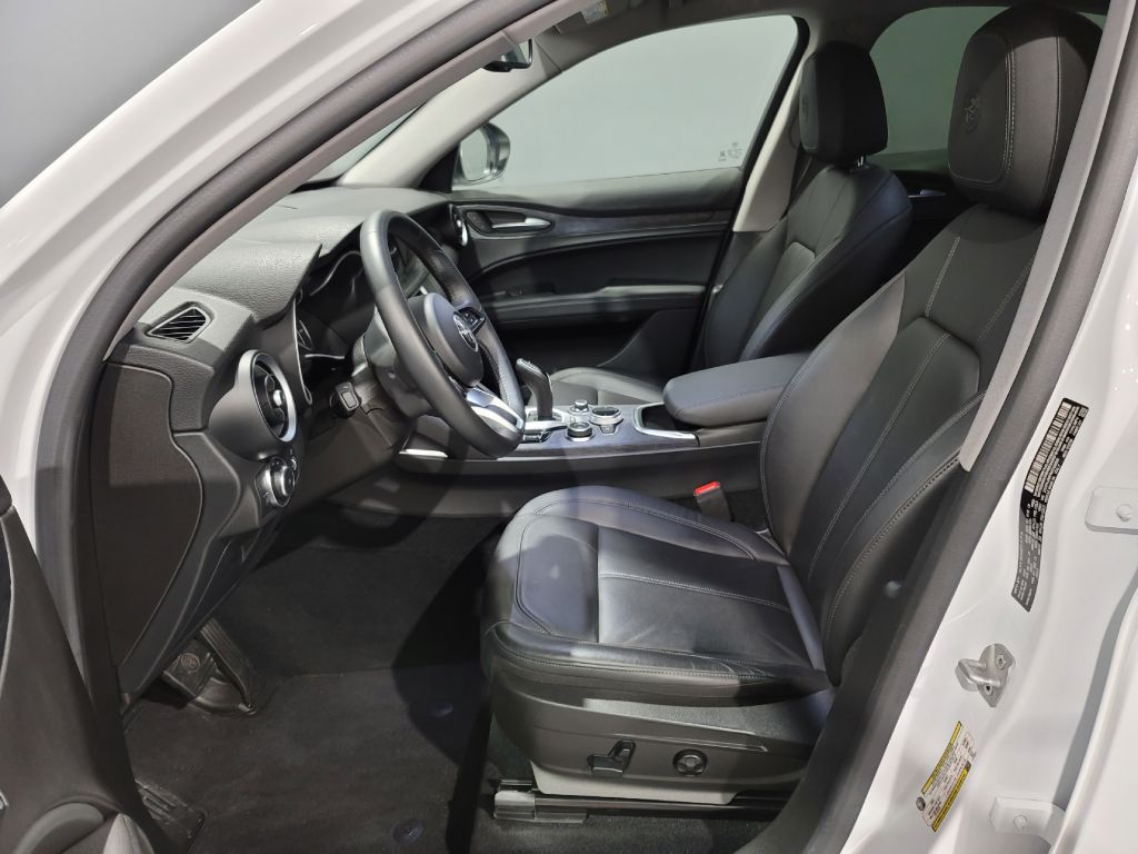 2021 Alfa Romeo Stelvio - $26,595
