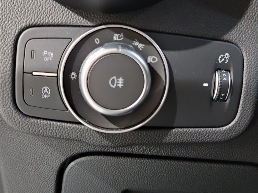 2021 Alfa Romeo Stelvio - $26,595