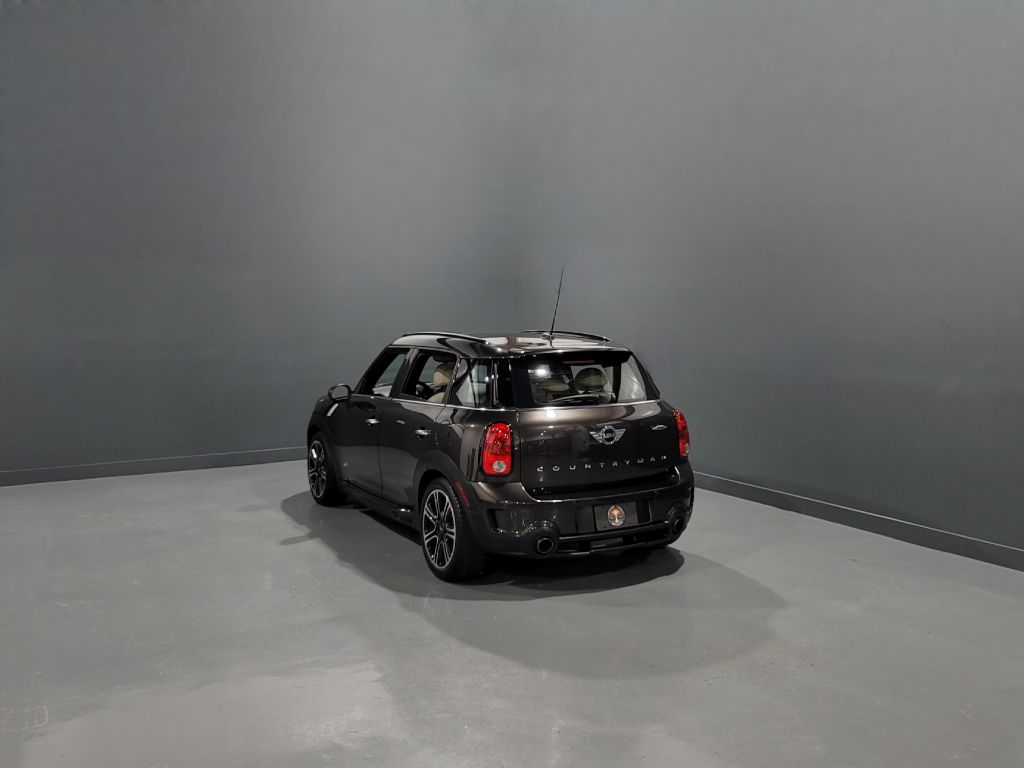 2016 MINI Countryman - $15,995