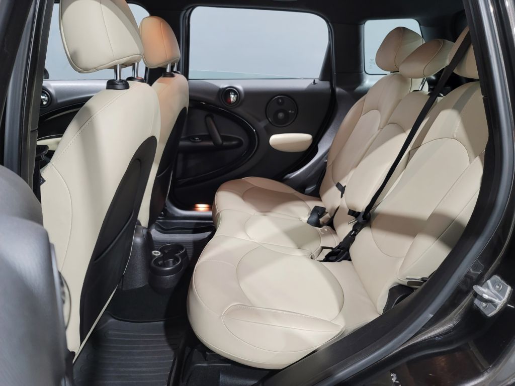 2019 Mini Cooper S ALL4 photo 18