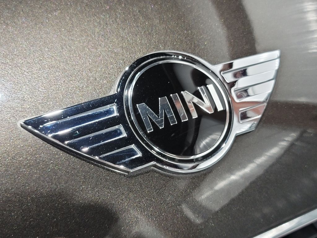 2016 MINI Countryman - $15,995