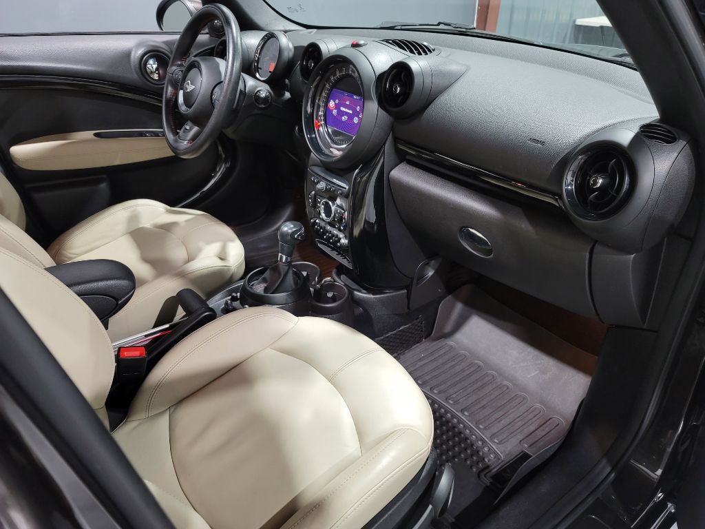 2019 Mini Cooper S ALL4 photo 25