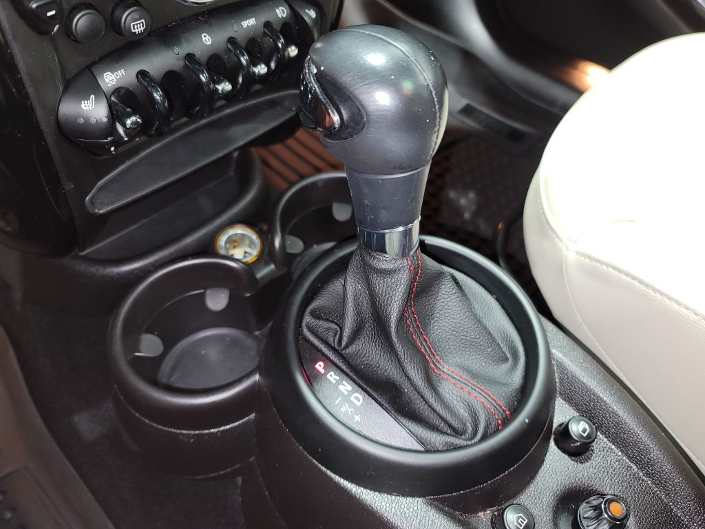 2016 MINI Countryman - $15,995