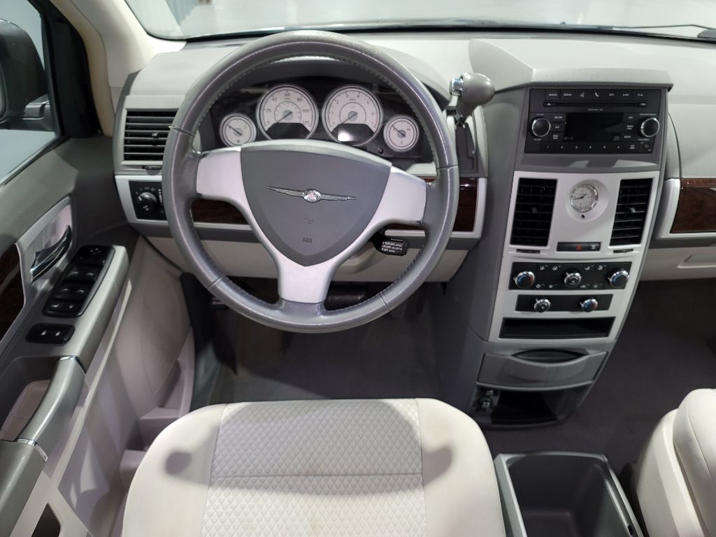 2010 Chrysler Town & Country Touring photo