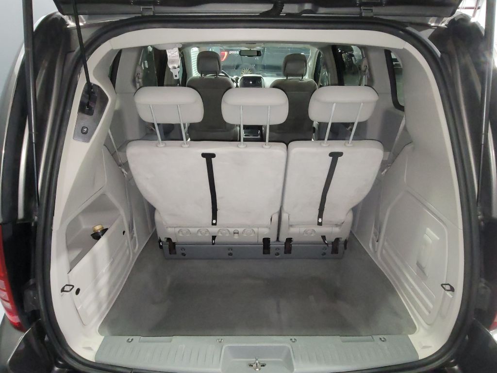 2010 Chrysler Town & Country Touring photo