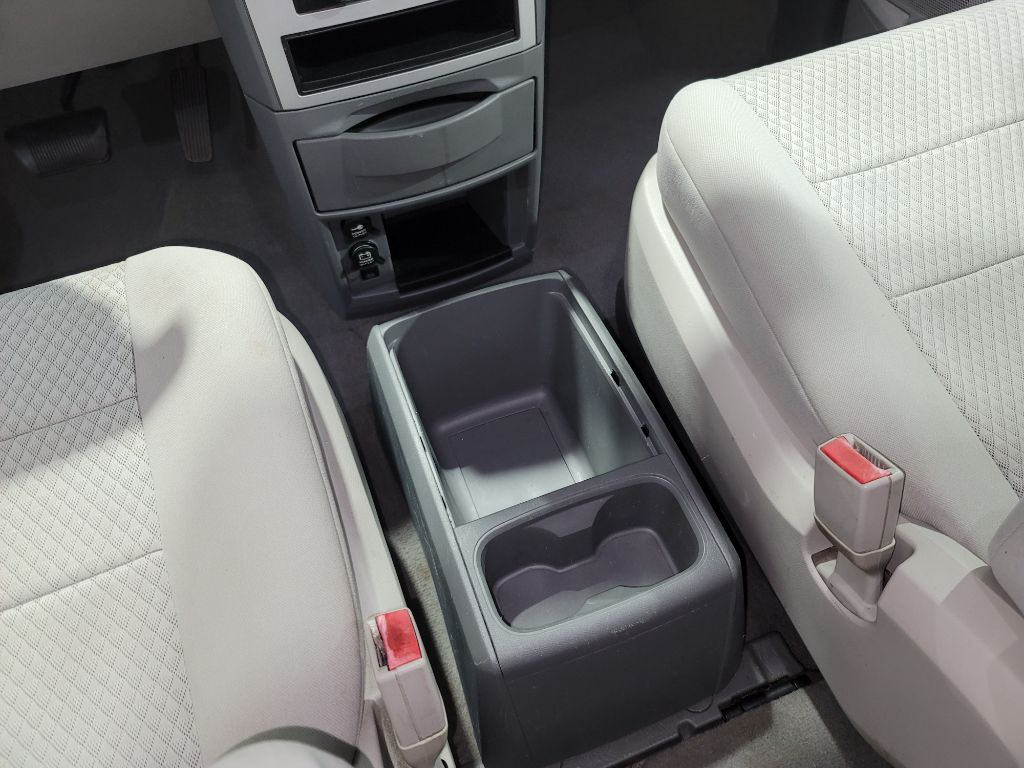2010 Chrysler Town & Country Touring photo