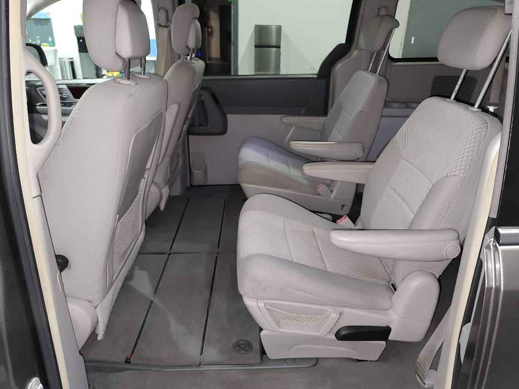 2010 Chrysler Town & Country Touring photo