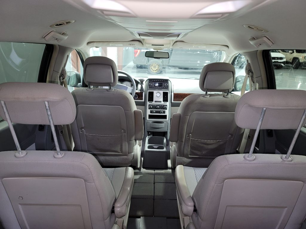 2010 Chrysler Town & Country Touring photo