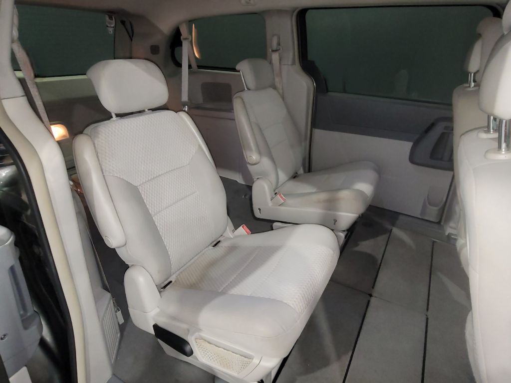 2010 Chrysler Town & Country Touring photo