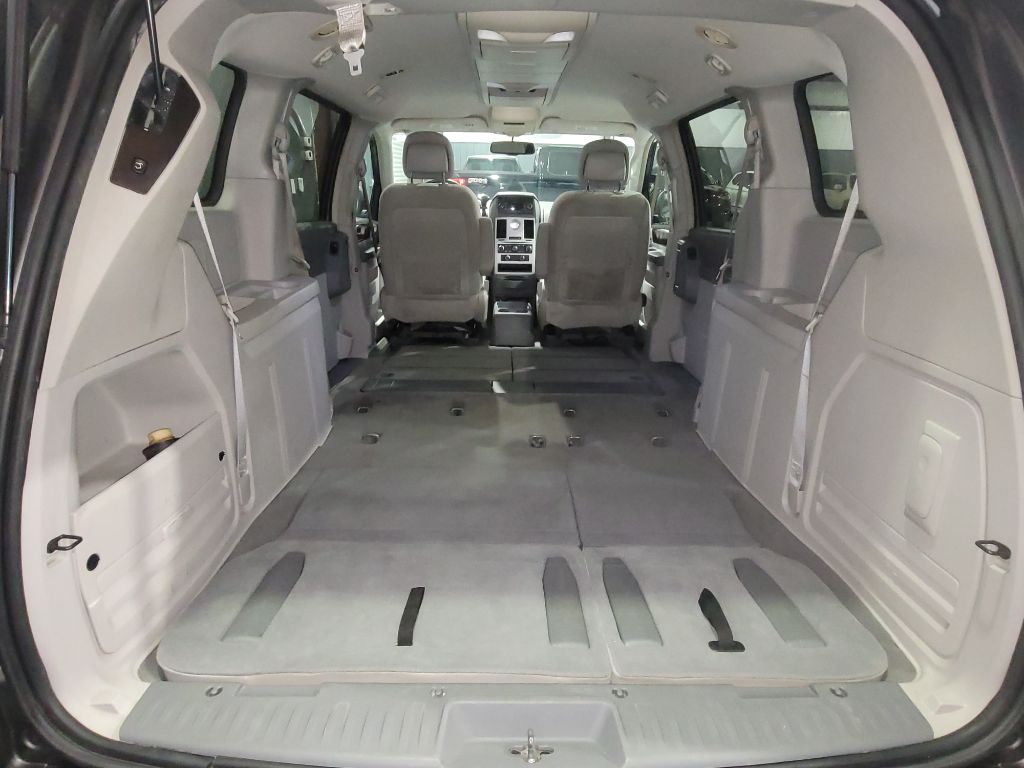 2010 Chrysler Town & Country Touring photo