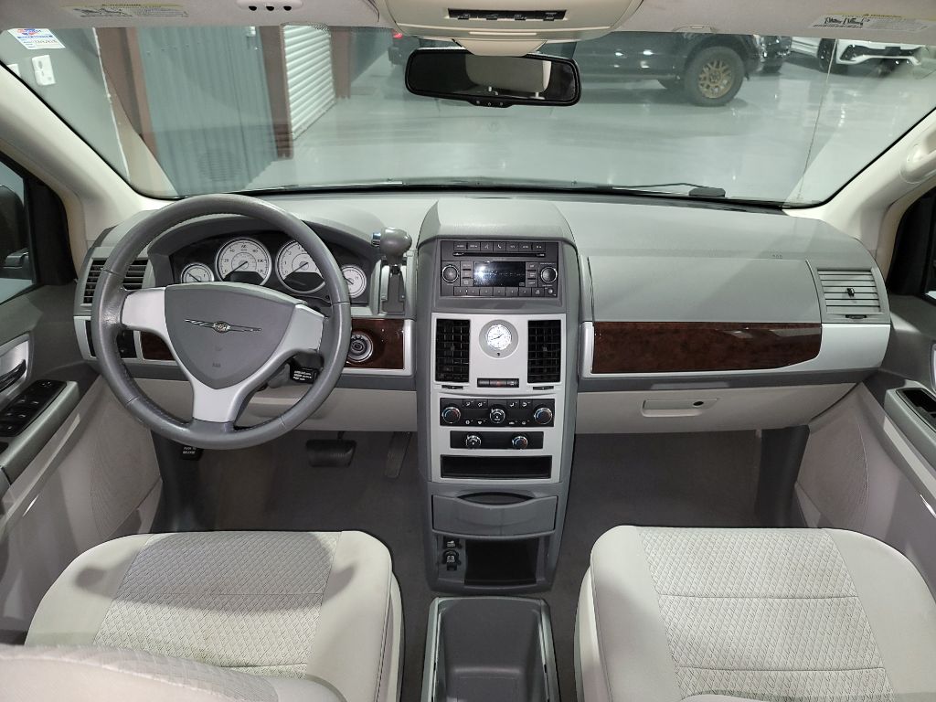 2010 Chrysler Town & Country Touring photo