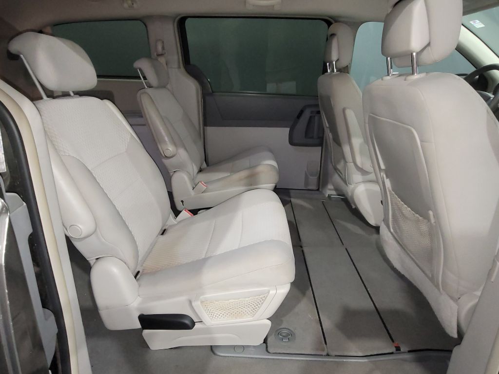 2010 Chrysler Town & Country Touring photo