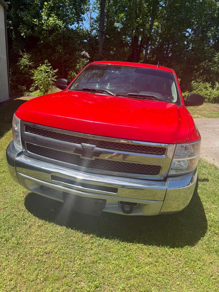 2013 Chevrolet Silverado 1500 - $8,500