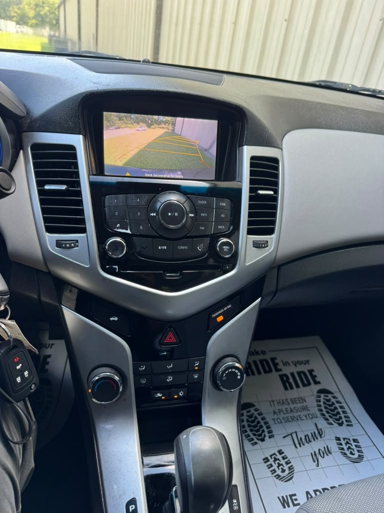 2015 Chevrolet Cruze - $4,500