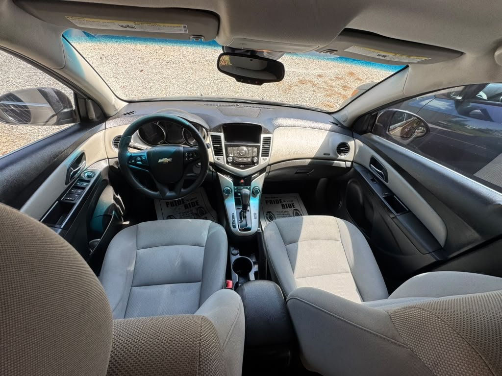 2015 Chevrolet Cruze - $4,500
