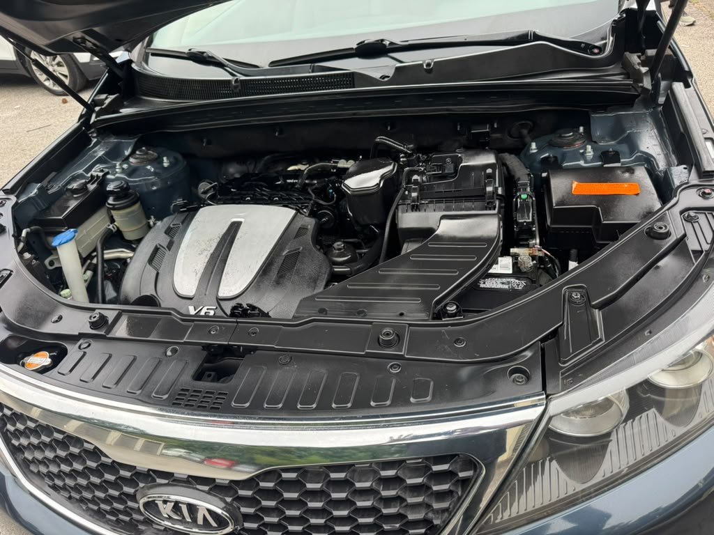 2011 Kia Sorento - $4,500