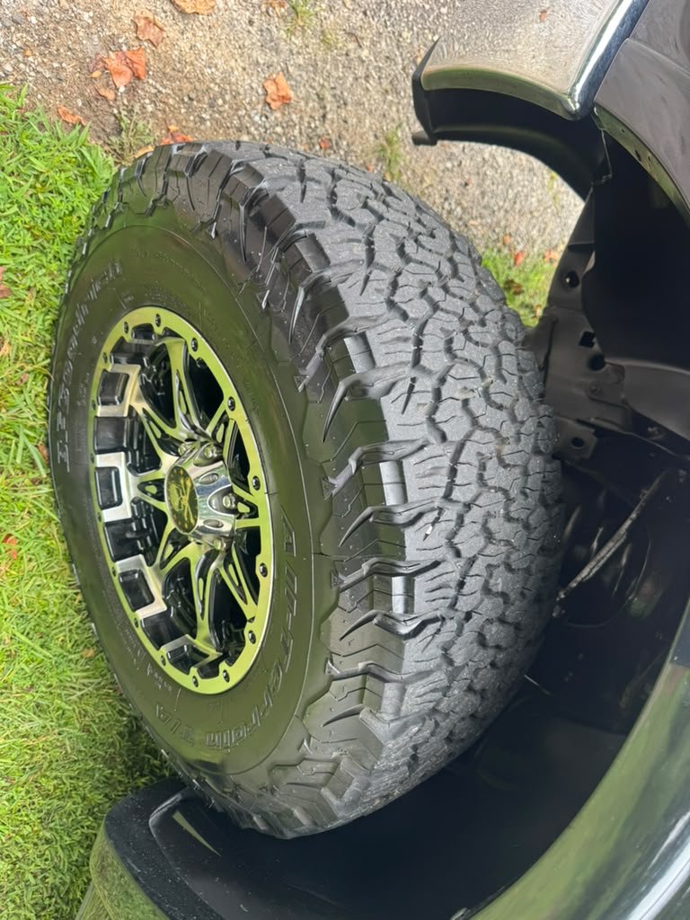 2013 Ford F150 - $13,500