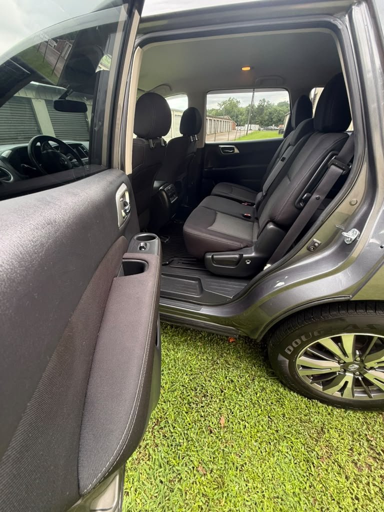 2017 Nissan Pathfinder