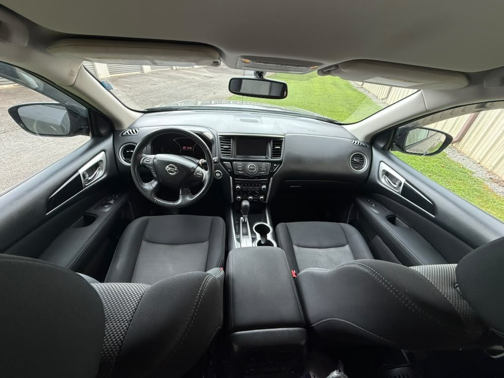 2017 Nissan Pathfinder