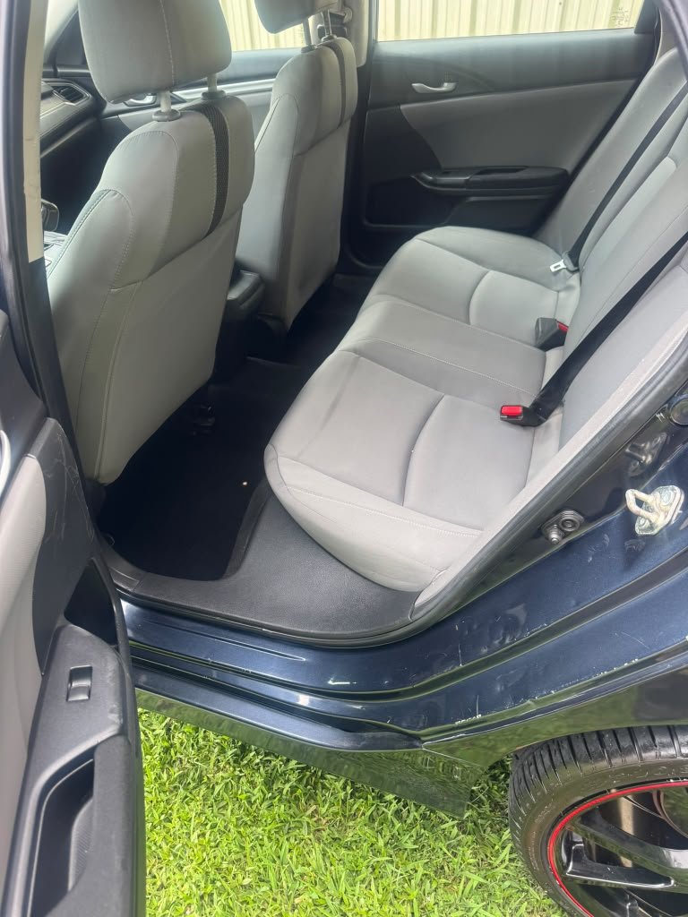 2017 Honda Civic - $10,500