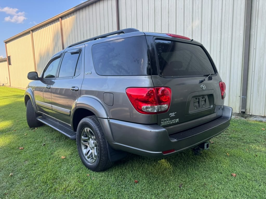 2006 Toyota Sequoia - $7,200